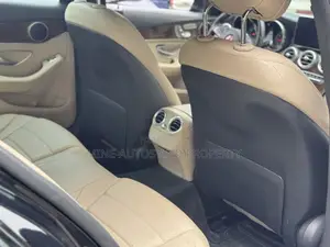 Mercedes-Benz C300 2016 Black