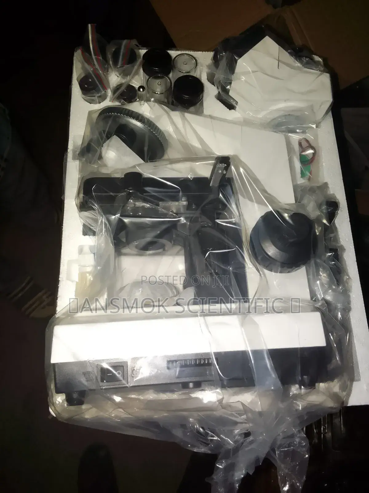 Microscope
