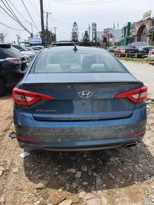 Hyundai Sonata SE 4dr Sedan (2.4L 4cyl 6A) 2015 Blue