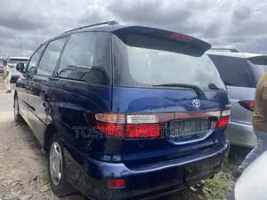 Toyota Previa 2005 Blue