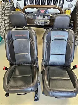Jeep Wrangler Complete Front and Back Seat  From 2020/2024 Jk 