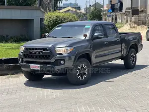 Toyota Tacoma 2017 Gray