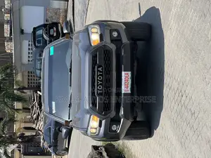 Toyota Tacoma 2017 Gray