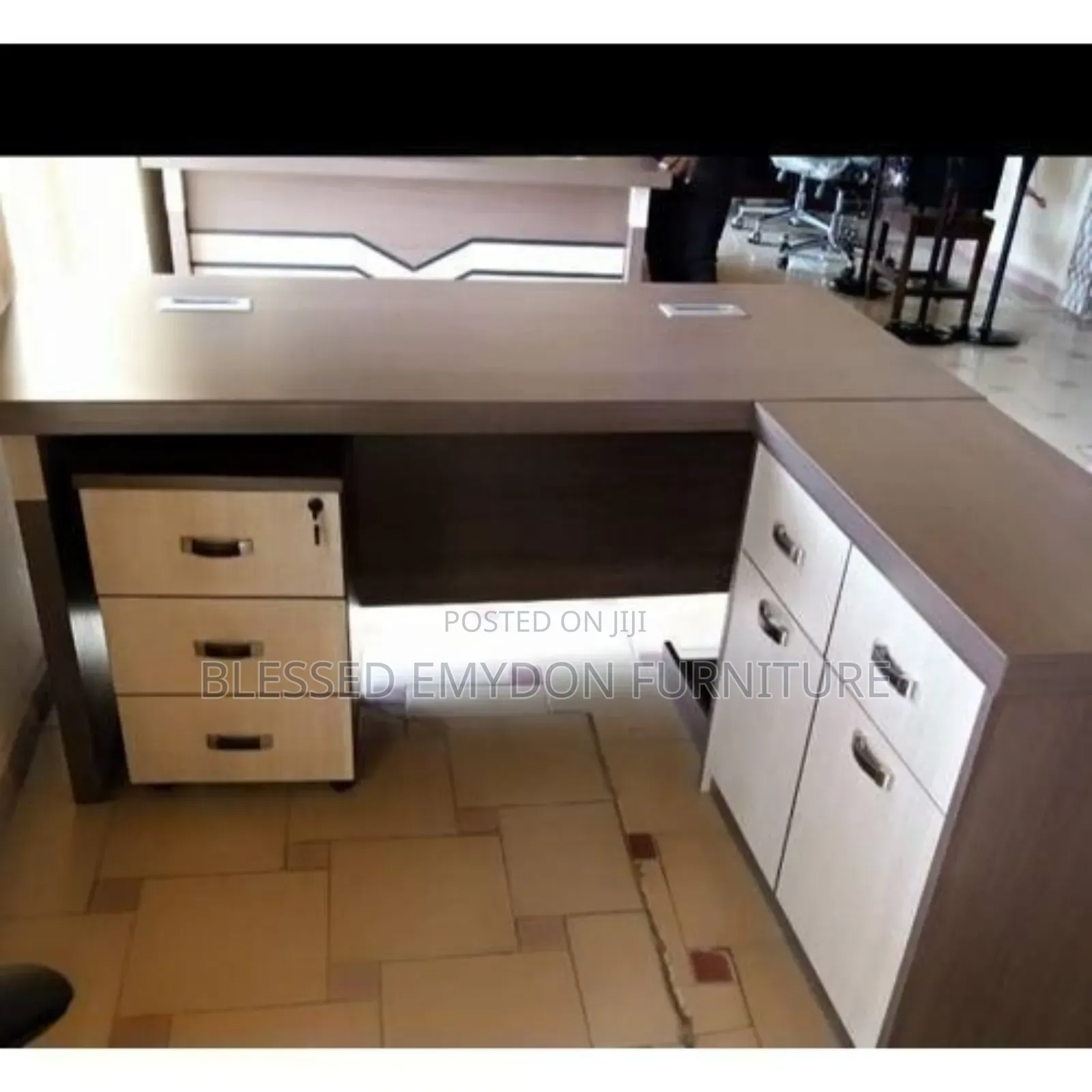 2021 Ultra Modern Executive Office Table With Extension