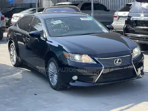 Lexus ES 2013 Black