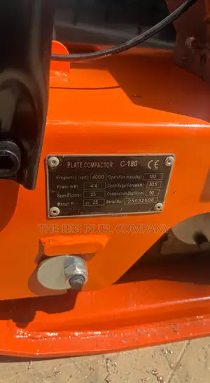 Strong C180 Diesel Engine Plate Compactor Machine Reversible