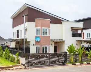 Semi Finished 5 Bedroom Duplex,Distress