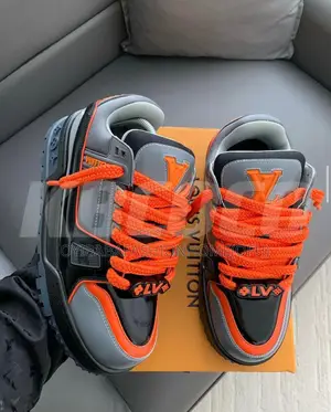 Louis Vuitton Sneakers