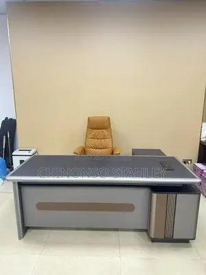 Executive Office Table 1.8meter Usb Spot