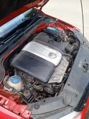 Volkswagen Jetta 4dr Sedan (2.0L 4cyl 5M) 2014 Red