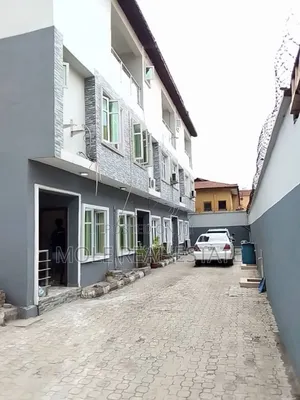 Furnished 4bdrm Block of Flats in Ikate Surulere for sale
