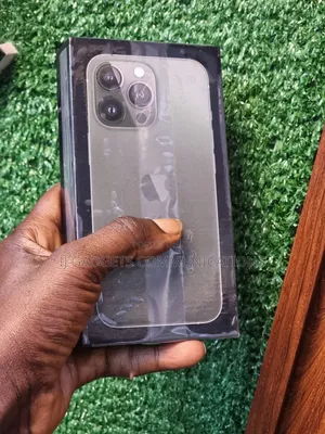 New Apple iPhone 13 Pro 256 GB Green