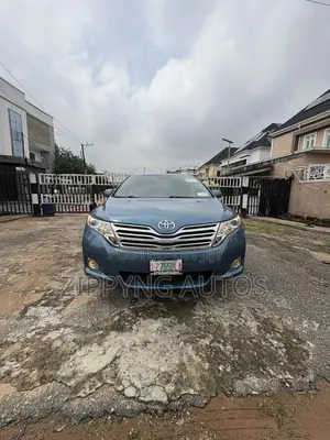 Toyota Venza V6 AWD 2010 Blue