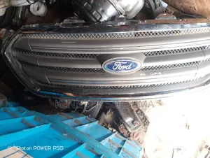 Front Grill Ford Taurus 2013