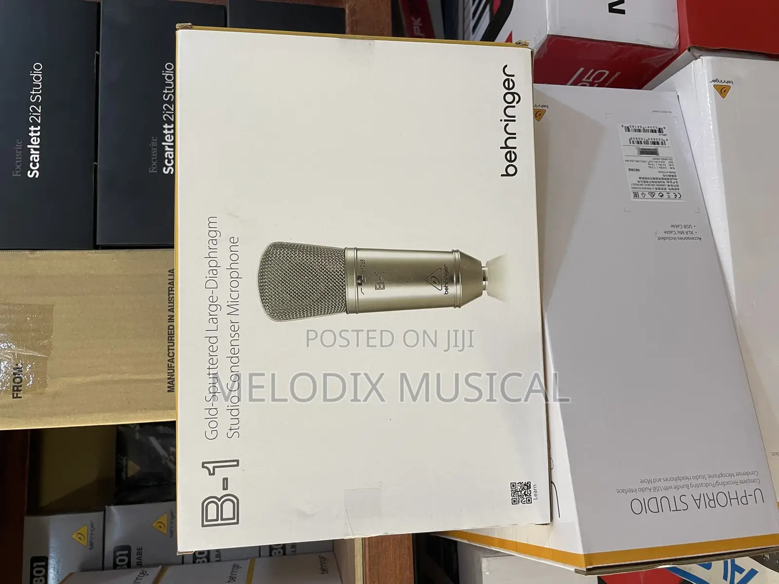 Behringer B-1 Large Diaphragm Studio Condenser Microphone