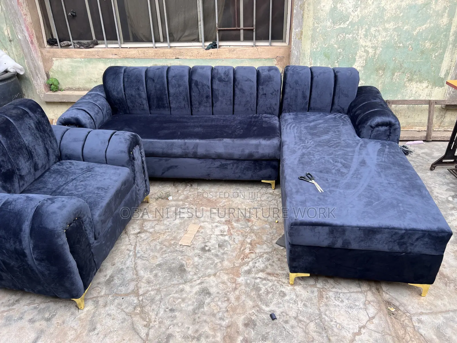 Solid L Shape Chair