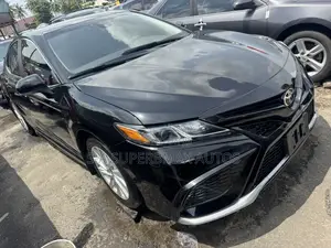 Toyota Camry SE 2021 Black