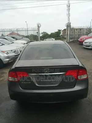 Honda Civic 1.8 5 Door Automatic 2010 Gray