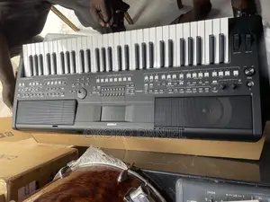 Yamaha PSR Sx600 Keyboard