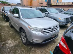 Toyota Highlander Limited 2012 Silver