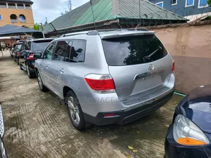 Toyota Highlander Limited 2012 Silver