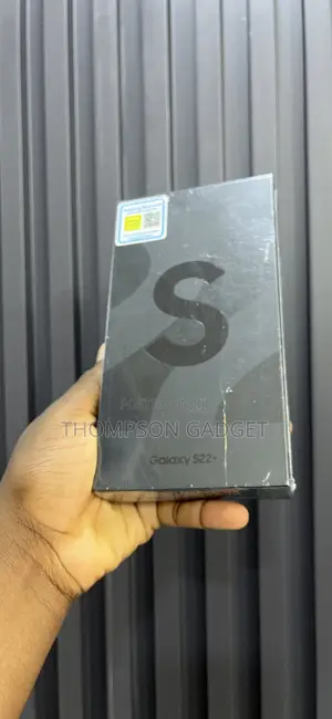New Samsung Galaxy S22+ 5G 128 GB Black