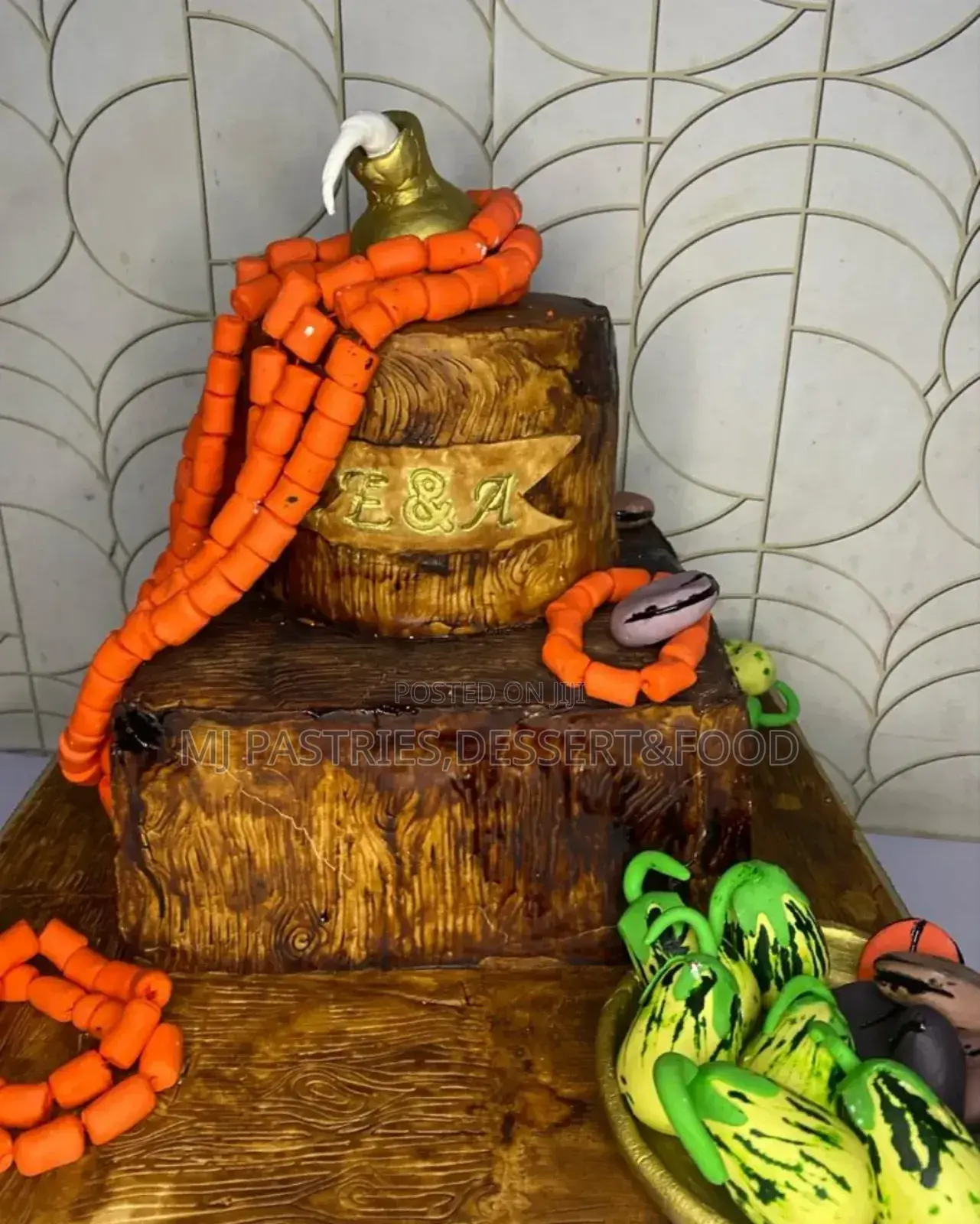 2-Tier Traditional Wedding Cake
