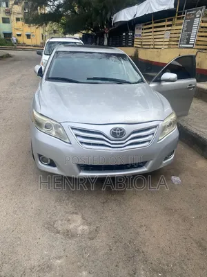 Toyota Camry SE V6 4dr Sedan (3.5L 6cyl 6AM) 2009 Silver