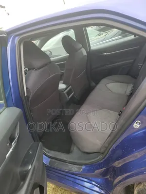 Toyota Camry LE FWD (2.5L 4cyl 8AM) 2018 Blue