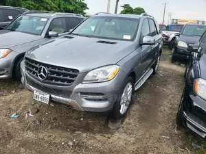 Mercedes-Benz M Class ML350 4MATIC 4dr SUV AWD (3.5L 6cyl 7A) 2015 Gray