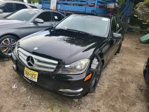 Mercedes-Benz C300 Sport 4Matic Sedan AWD (3.5L 6cyl 7A) 2013 Black