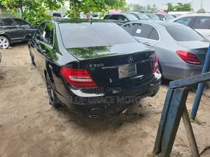Mercedes-Benz C300 Sport 4Matic Sedan AWD (3.5L 6cyl 7A) 2013 Black