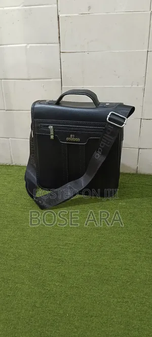 Stylish Unisex Shoulder Bag