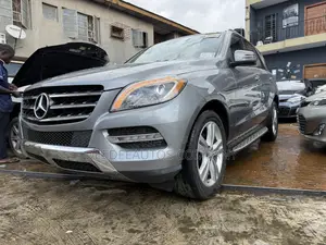 Mercedes-Benz M Class ML 350 4Matic 2013 Blue