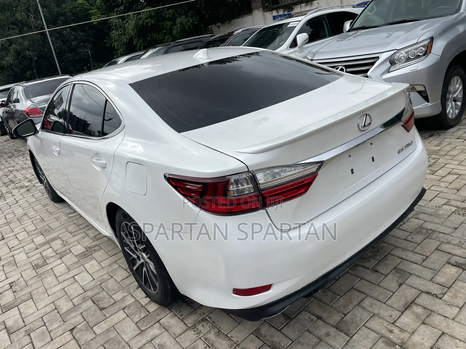 Lexus ES 2017 White