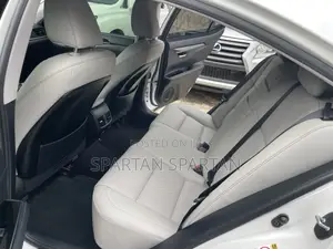 Lexus ES 2017 White