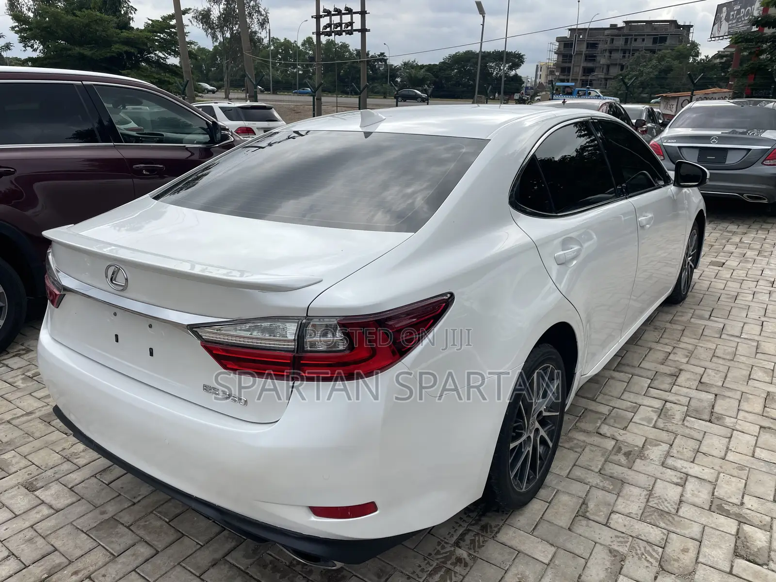 Lexus ES 2017 White