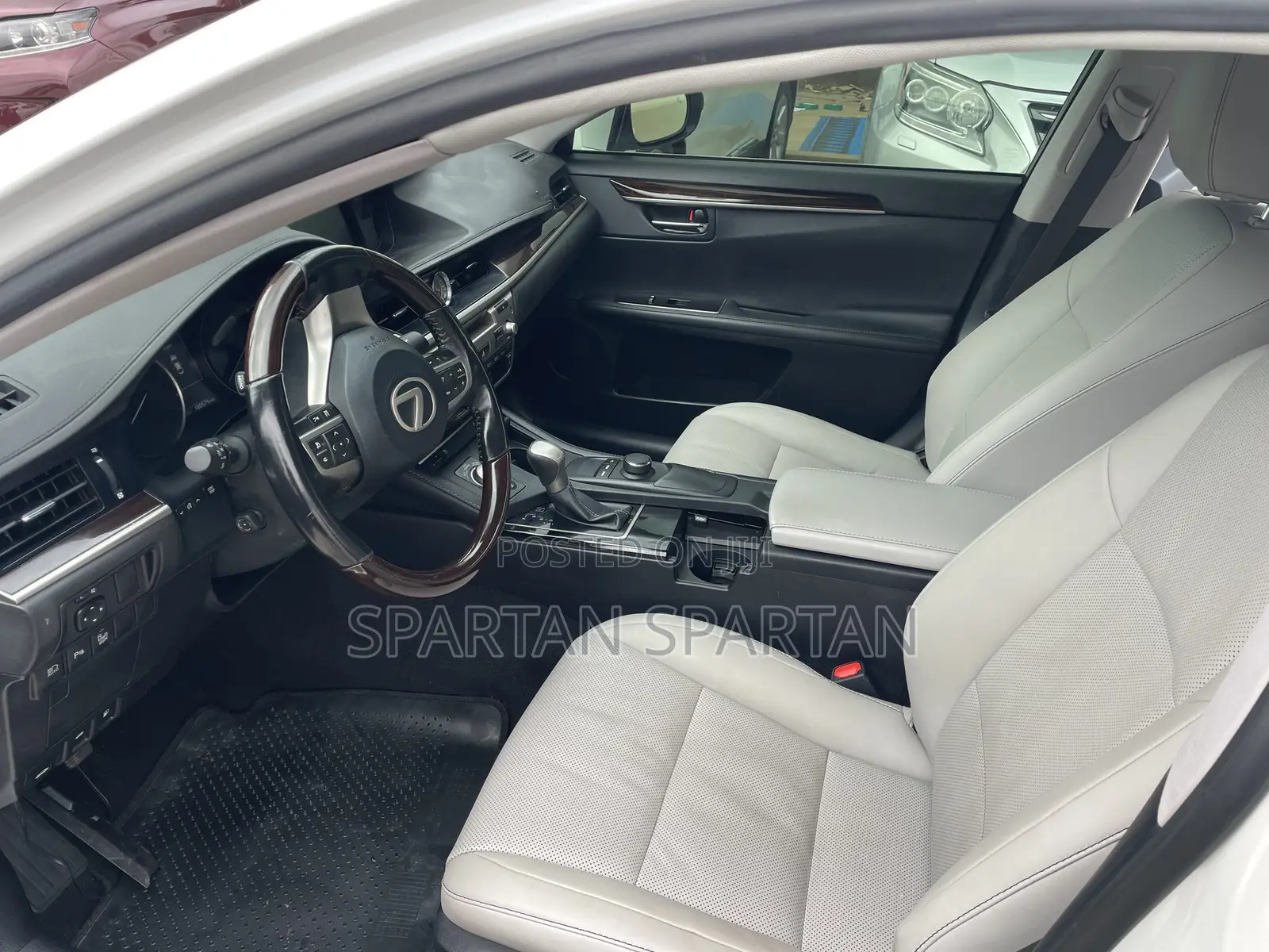 Lexus ES 2017 White