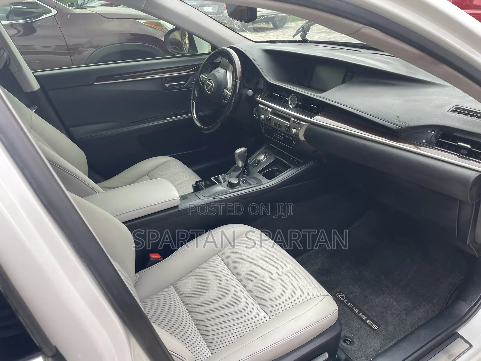 Lexus ES 2017 White