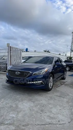 Hyundai Sonata Base Sedan FWD (2.4L 4cyl 6A) 2017 Blue