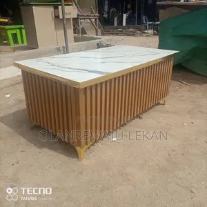 Standard Modern Center Table