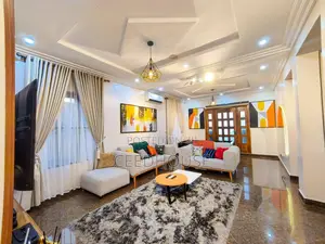 Luxurious 2 Bedroom Duplex With Rooftop Ps5 and Snooker