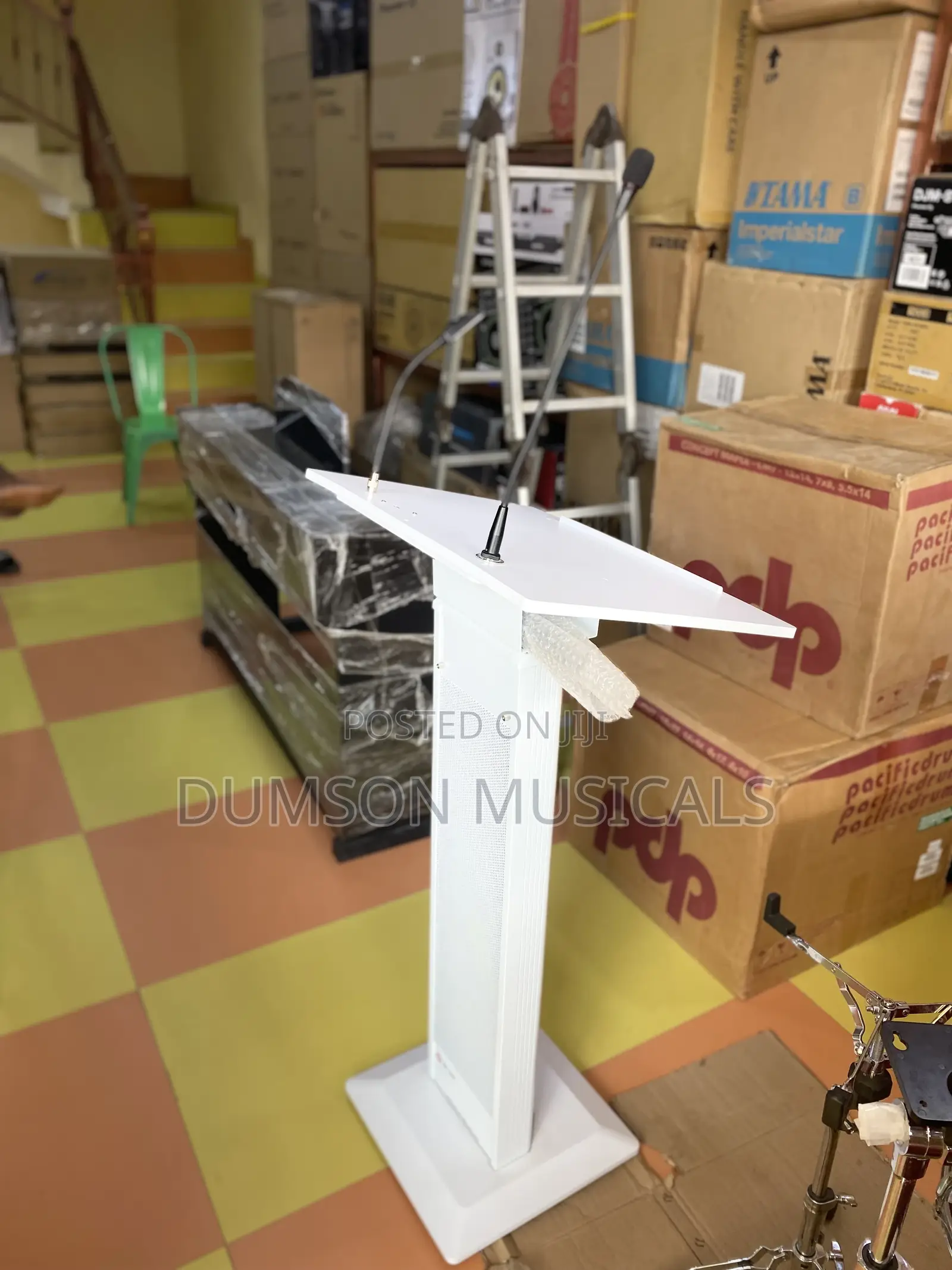 Pulpit Stand Wireless Lectern With in Body Speakers and Microphones