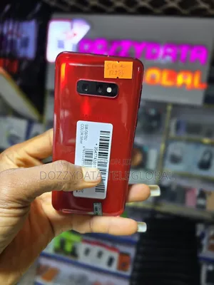 Samsung Galaxy S10e 128 GB Red