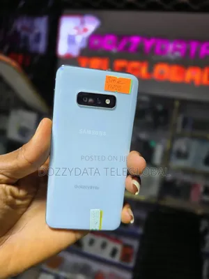 Samsung Galaxy S10e 128 GB White