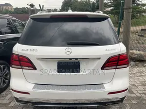 Mercedes-Benz GLE-Class 2016 White