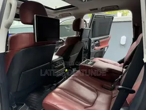Lexus LX 570 AWD 2016 Gray
