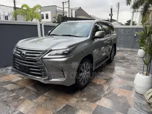 Lexus LX 570 AWD 2016 Gray