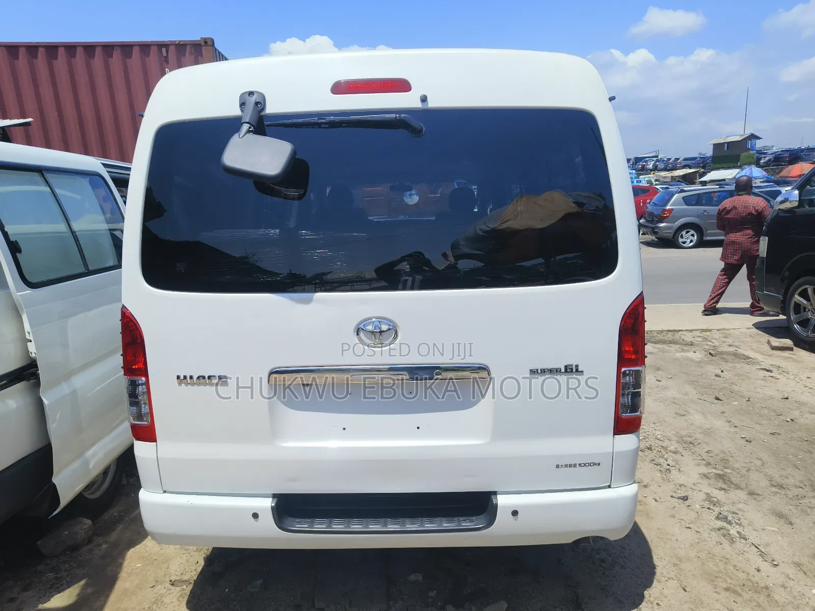 Toyota HiAce 2013 White