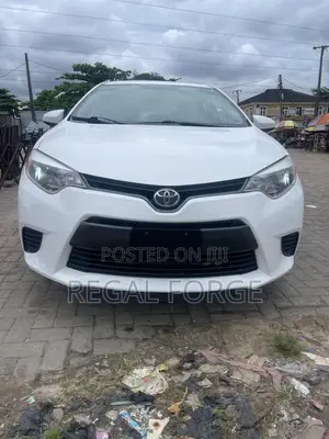 Toyota Corolla 2015 White